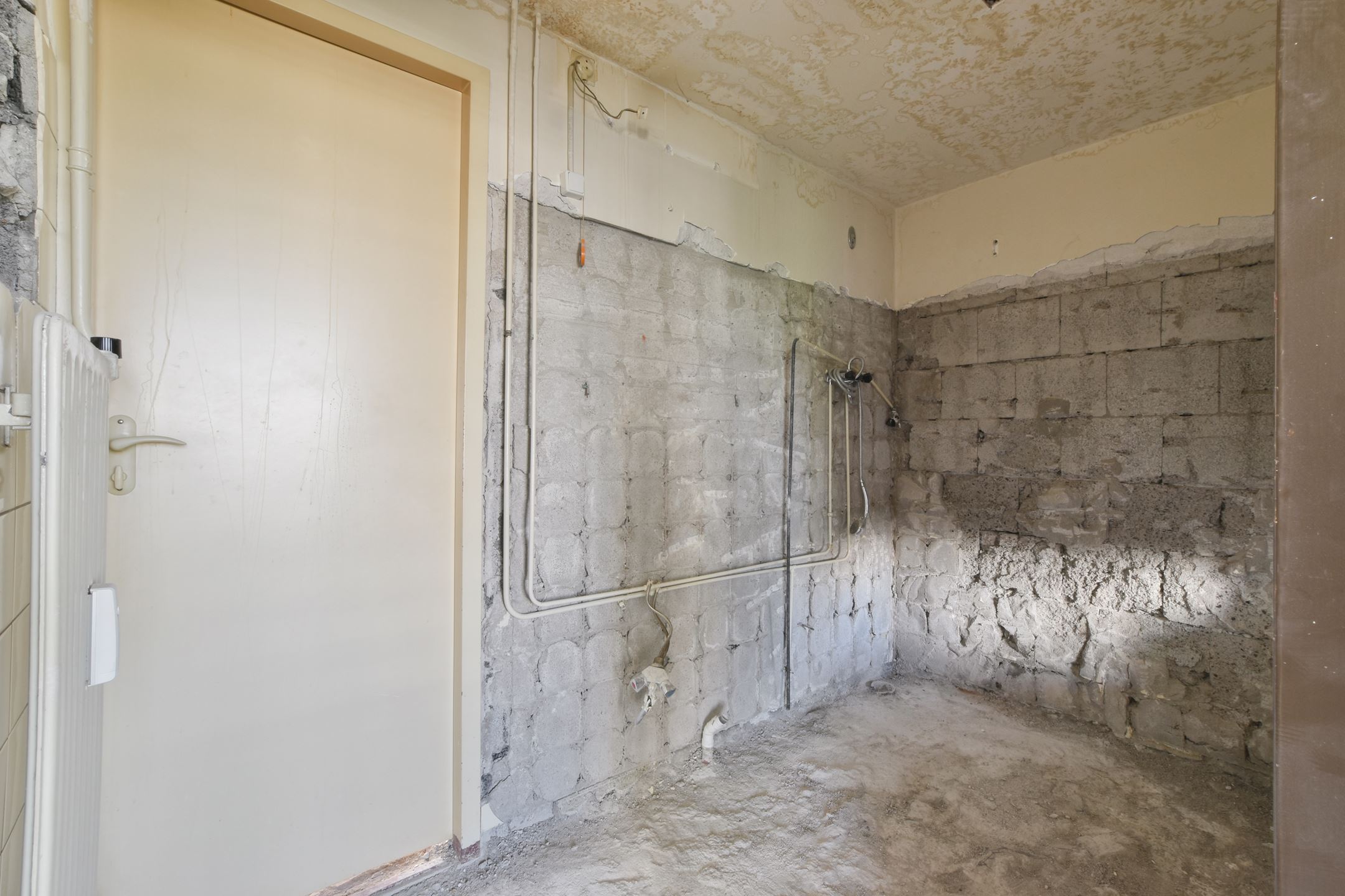 Bekijk Glad stucwerk wanden en plafonds volledige appartement Amsterdam foto 7