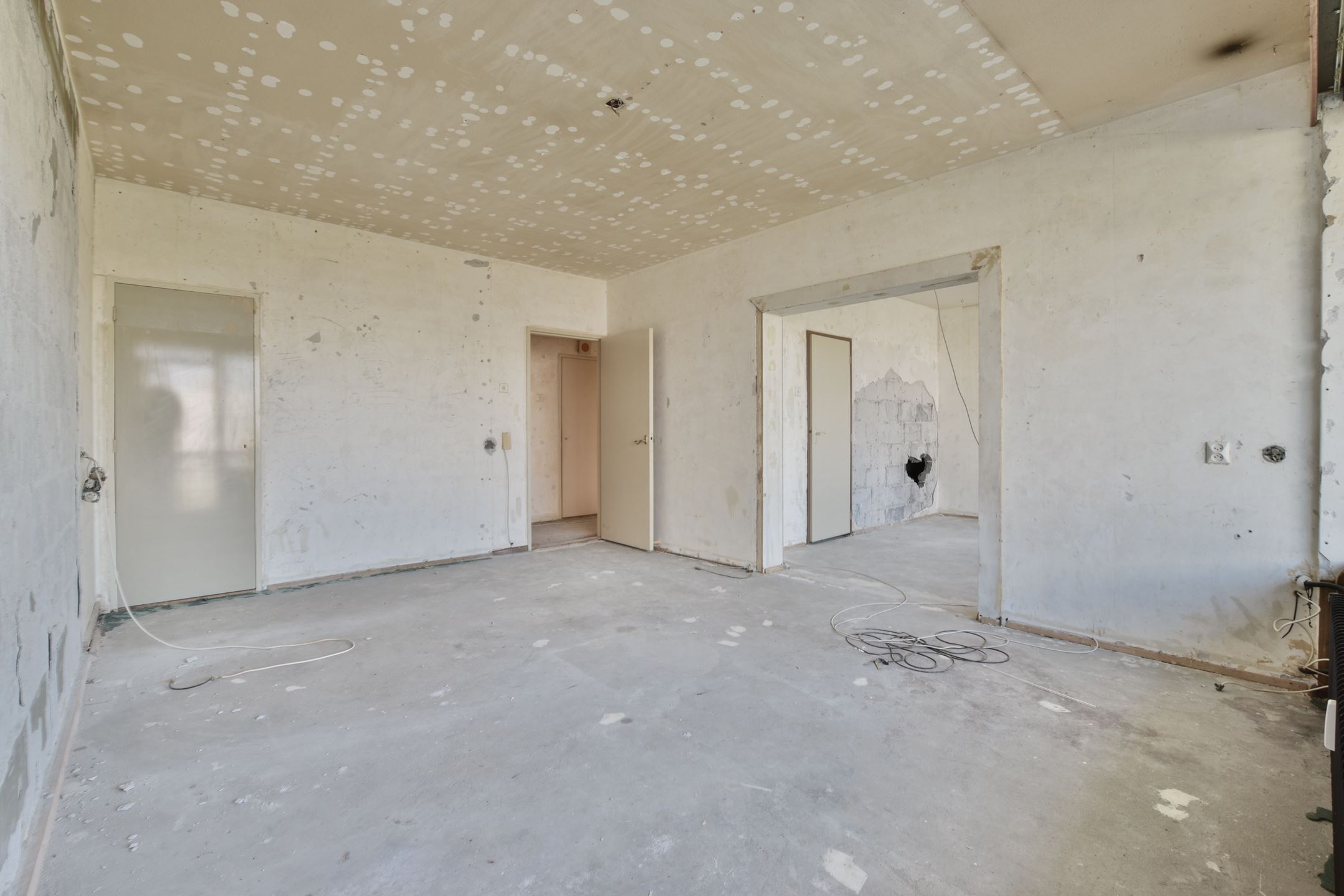 Bekijk Glad stucwerk wanden en plafonds volledige appartement Amsterdam foto 14