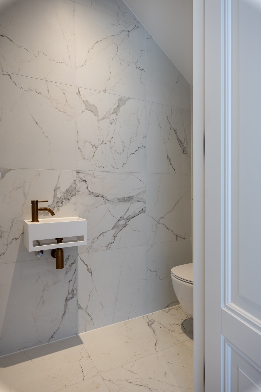 Bekijk Glad stucwerk luxe eengezinswoning in Amstelveen foto 15