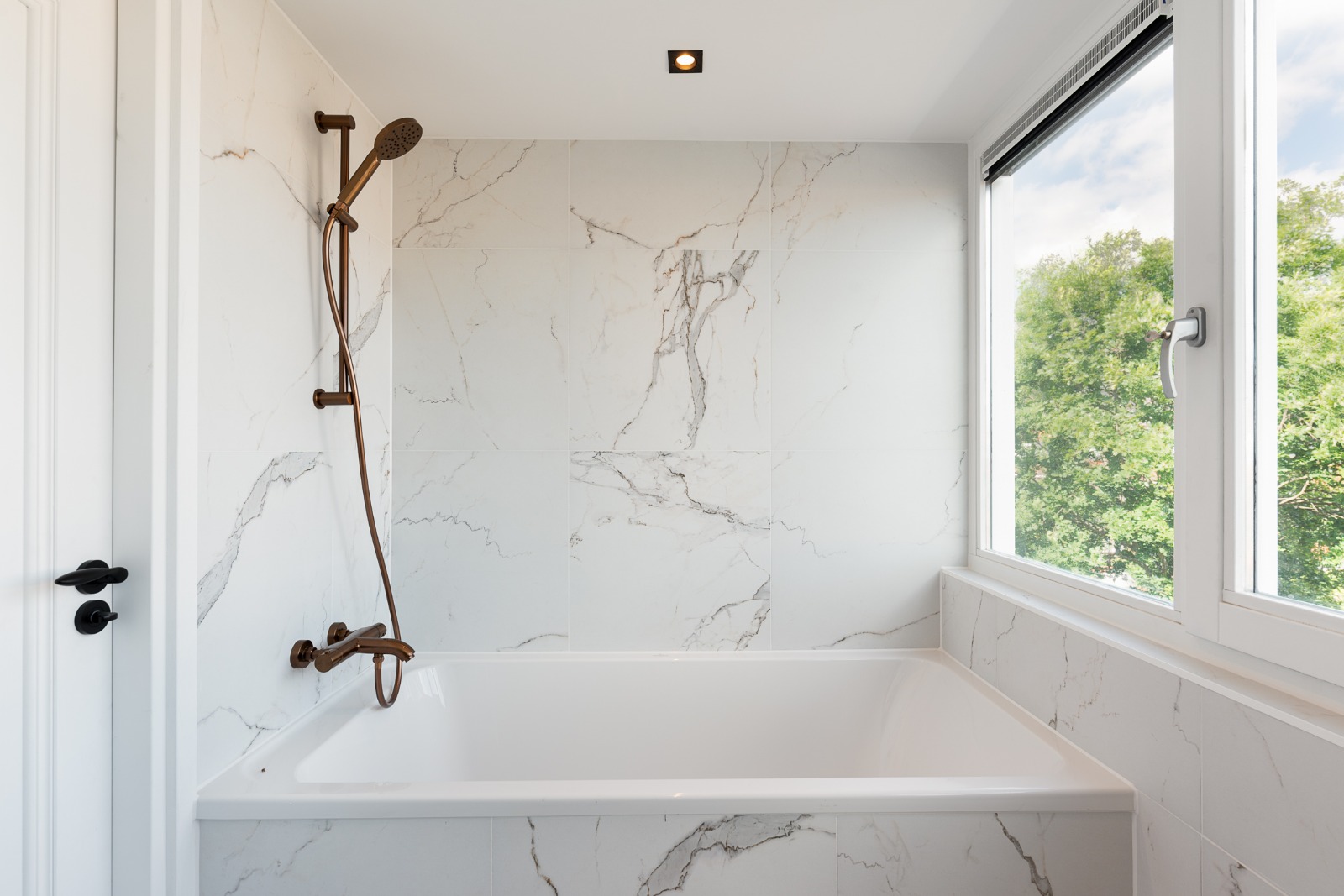 Bekijk Glad stucwerk luxe eengezinswoning in Amstelveen foto 28