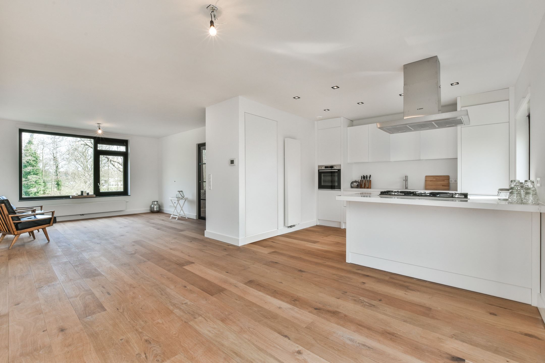 Bekijk Glad stucwerk wanden en plafonds oud appartement in Amstelveen foto 4