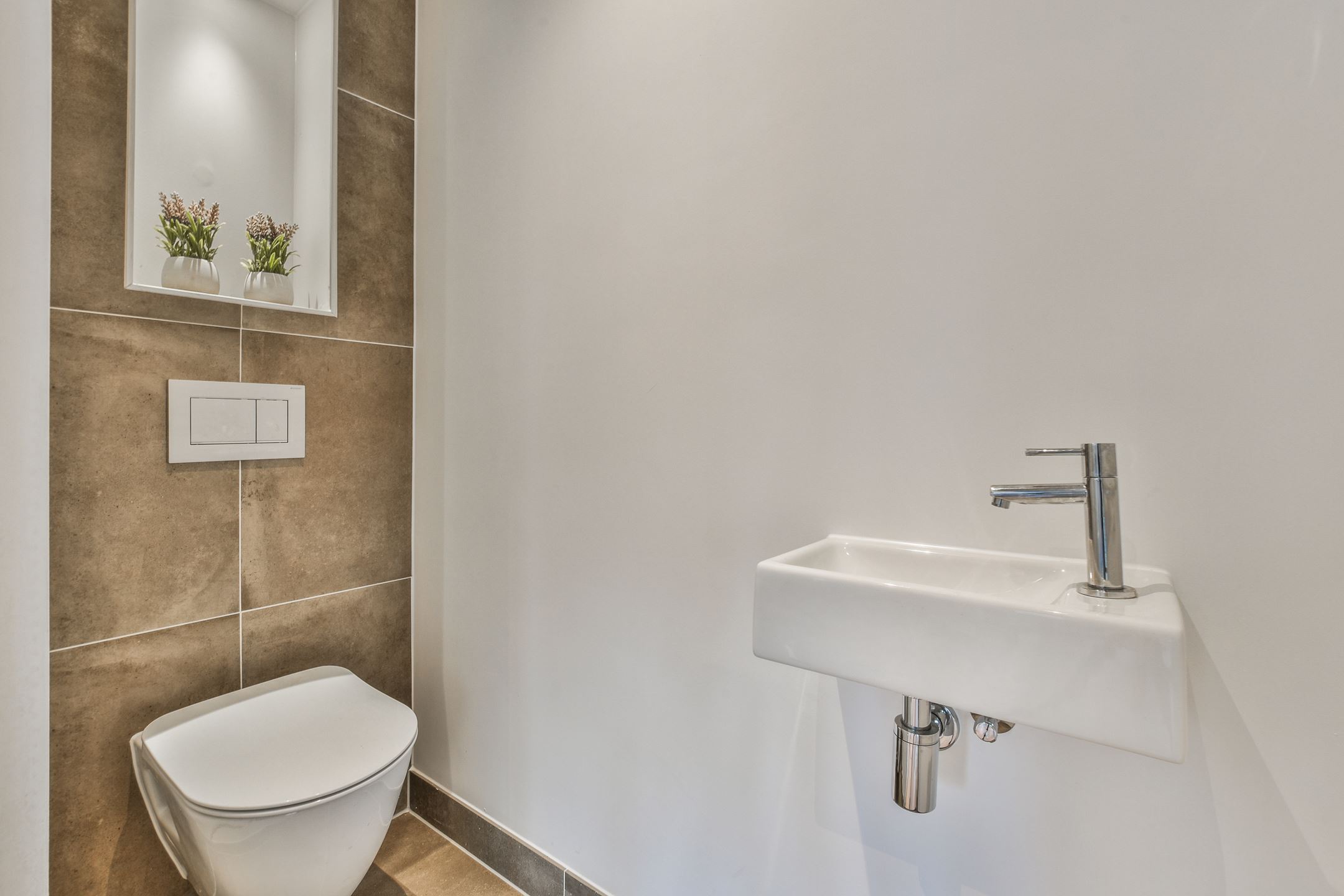 Bekijk Glad stucwerk wanden en plafonds oud appartement in Amstelveen foto 7