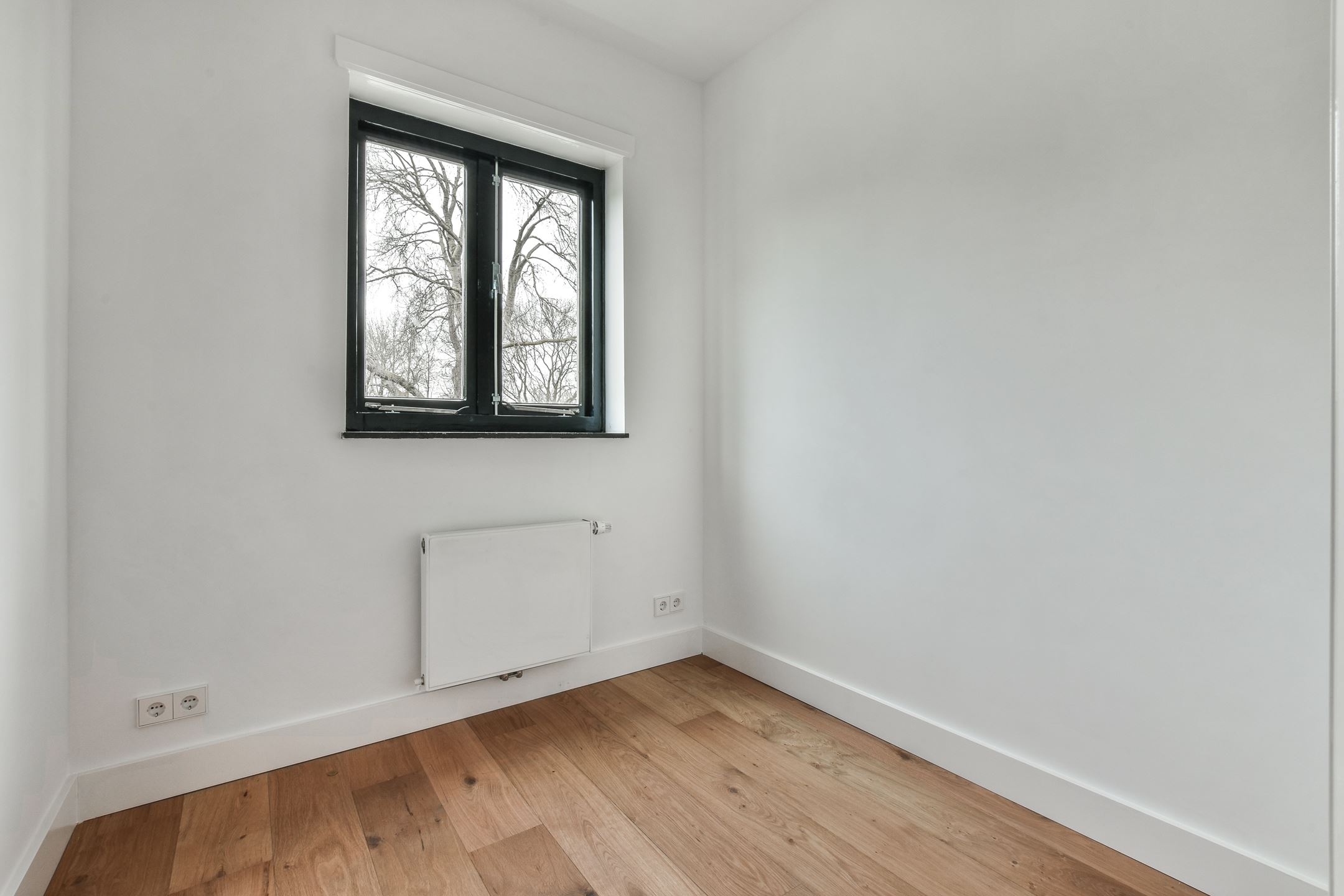 Bekijk Glad stucwerk wanden en plafonds oud appartement in Amstelveen foto 8