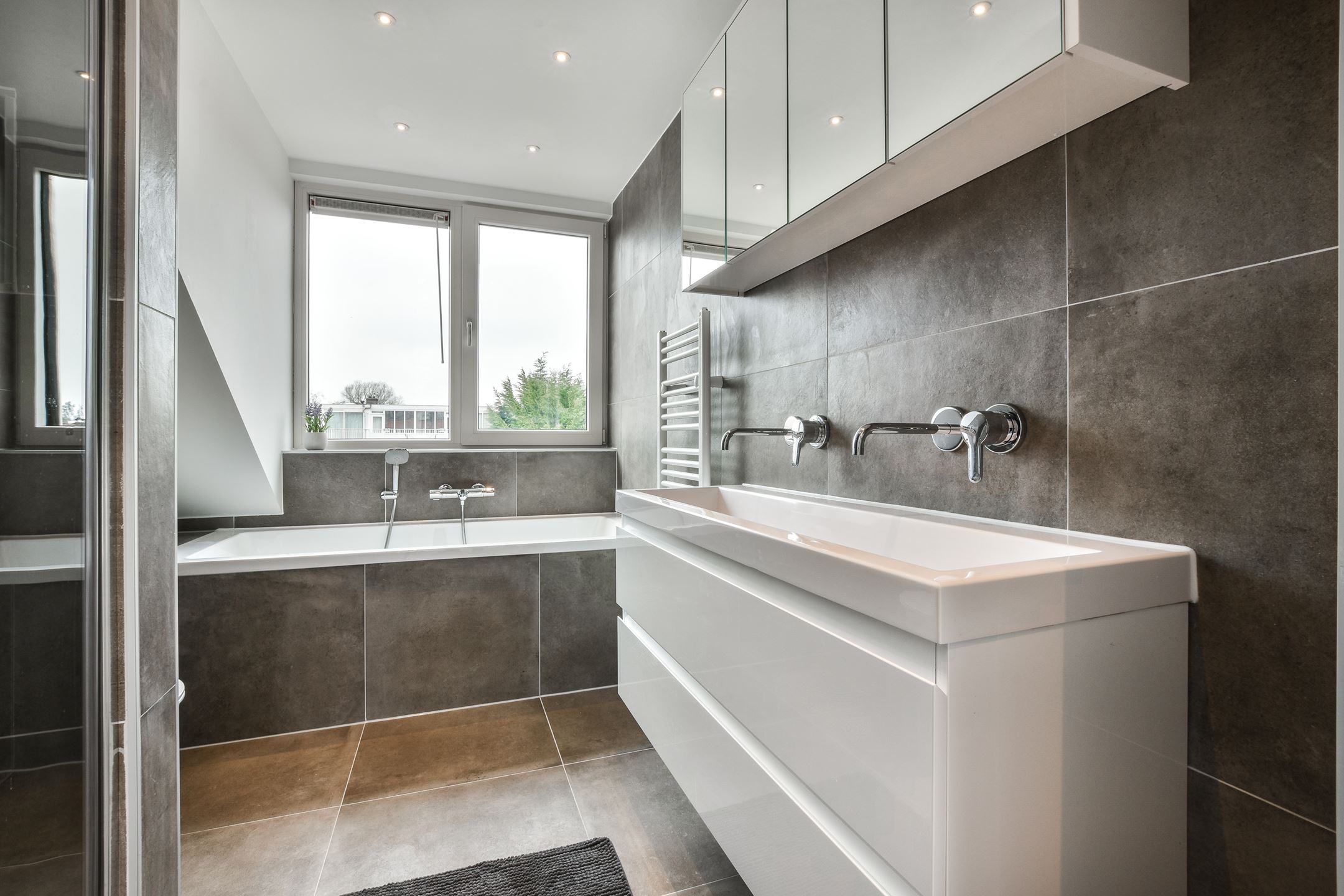 Bekijk Glad stucwerk wanden en plafonds oud appartement in Amstelveen foto 14