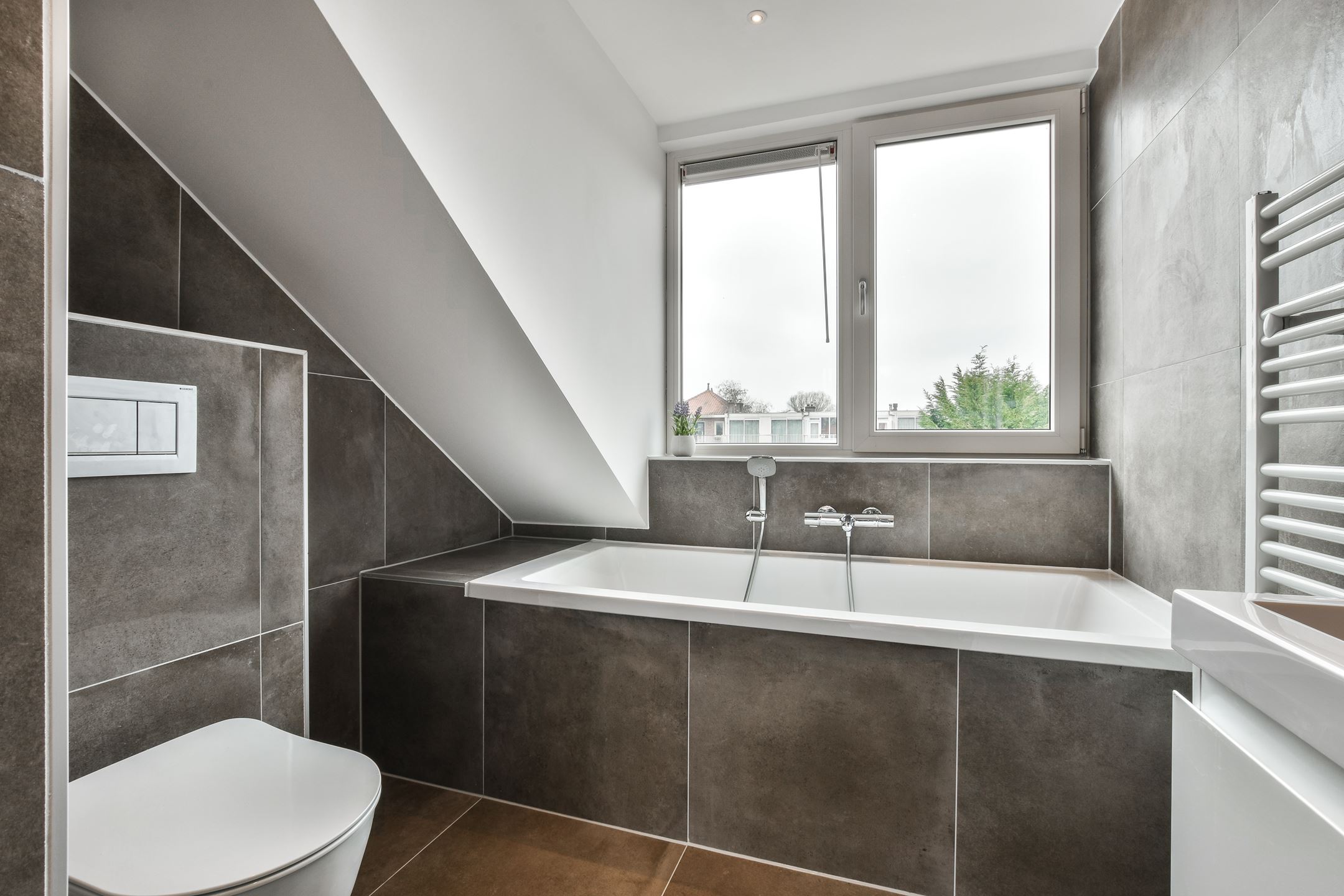 Bekijk Glad stucwerk wanden en plafonds oud appartement in Amstelveen foto 15