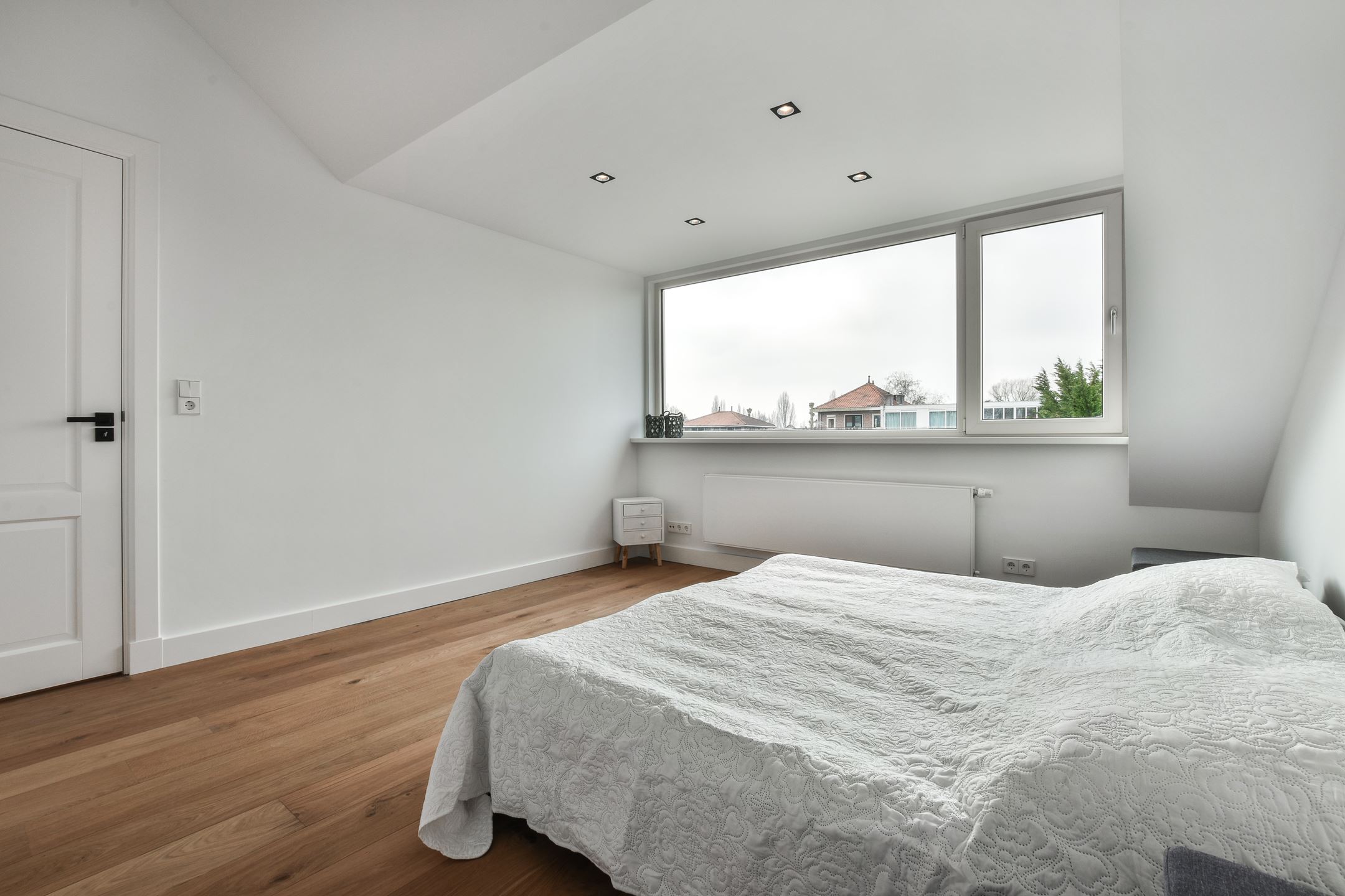 Bekijk Glad stucwerk wanden en plafonds oud appartement in Amstelveen foto 19