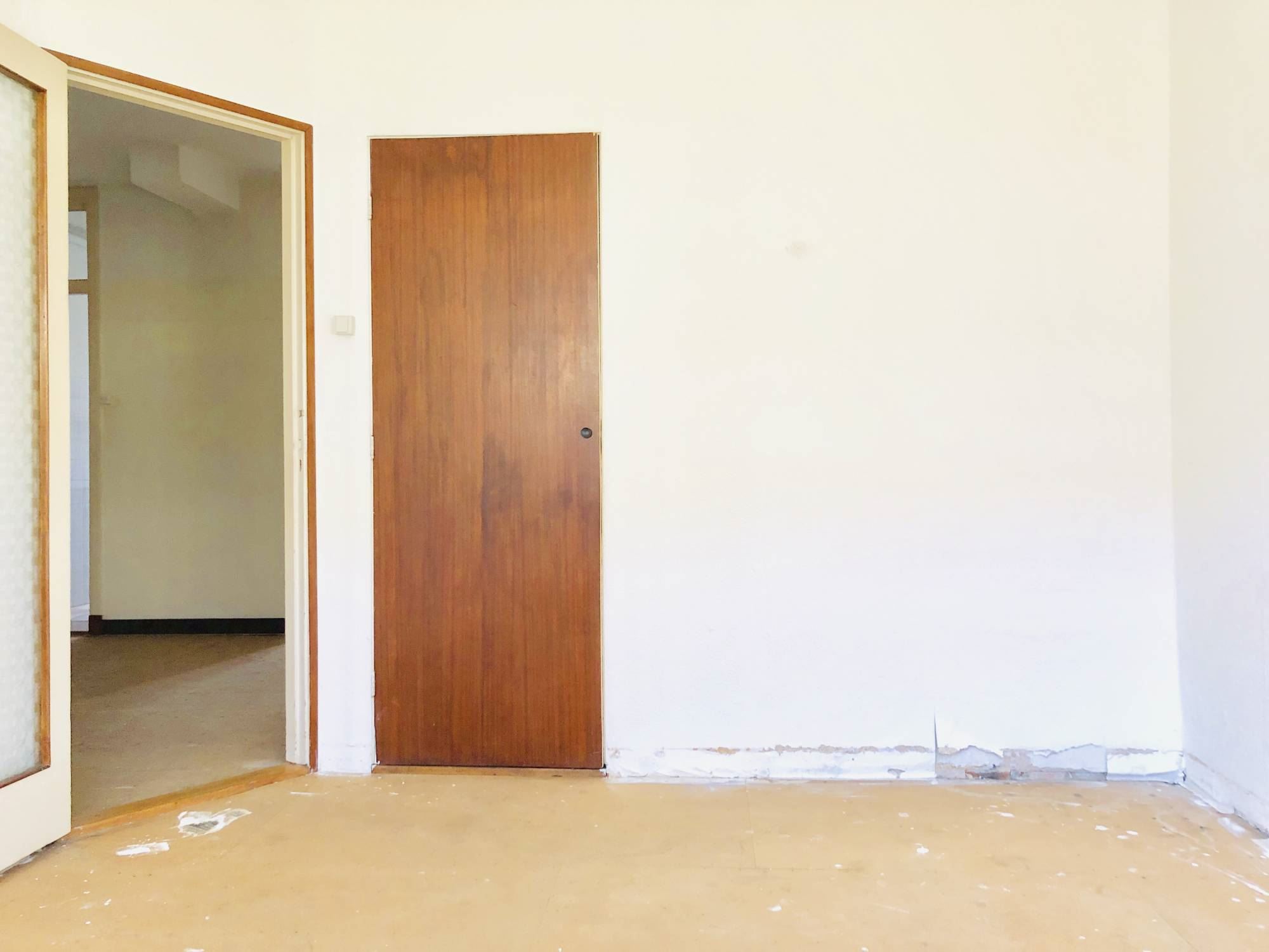 Bekijk Glad stucwerk oude tussenwoning foto 12