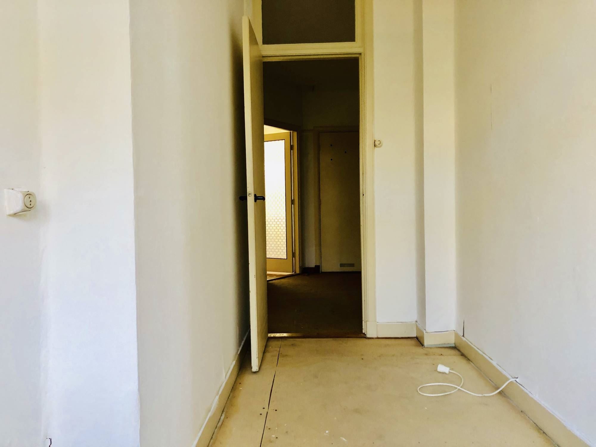 Bekijk Glad stucwerk oude tussenwoning foto 14