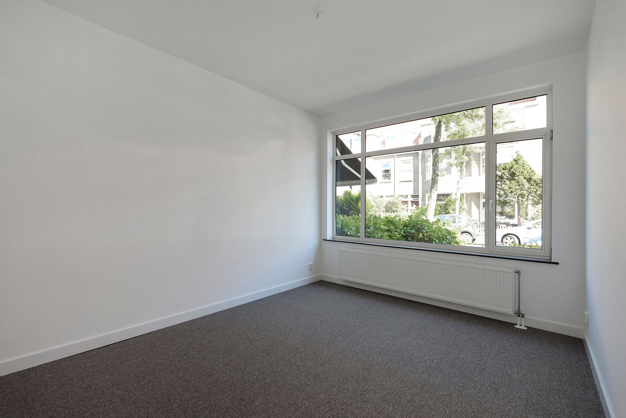 Bekijk Glad stucwerk oude tussenwoning foto 22