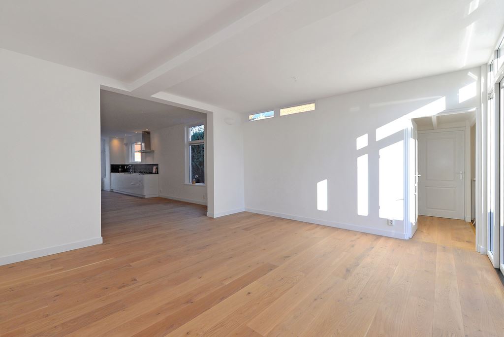 Bekijk Glad stucwerk wanden en plafond eengezinswoning in Rotterdam foto 5