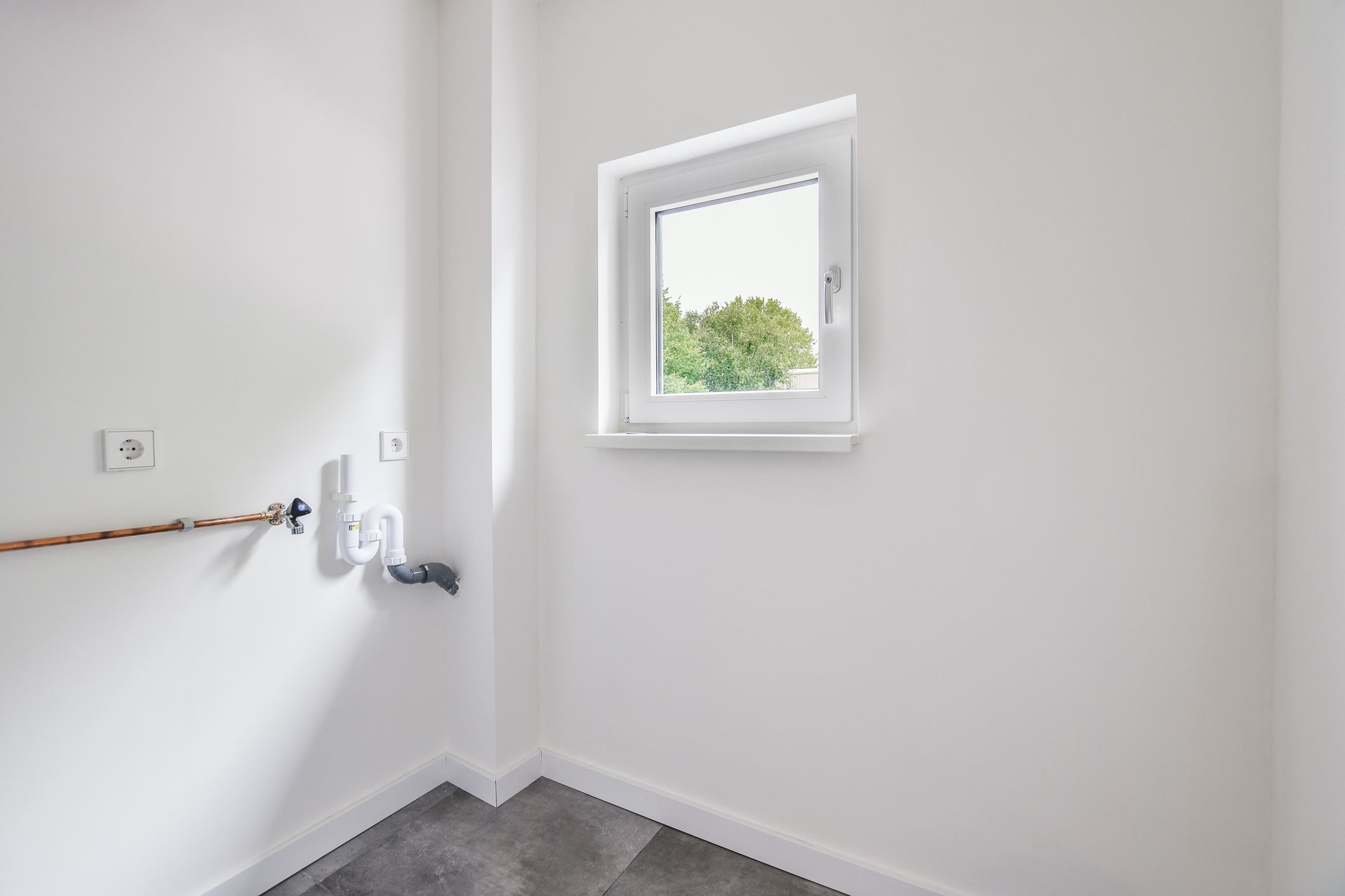 Bekijk Glad stucwerk wanden en plafonds luxe eengezinswoning is Amstelveen foto 28