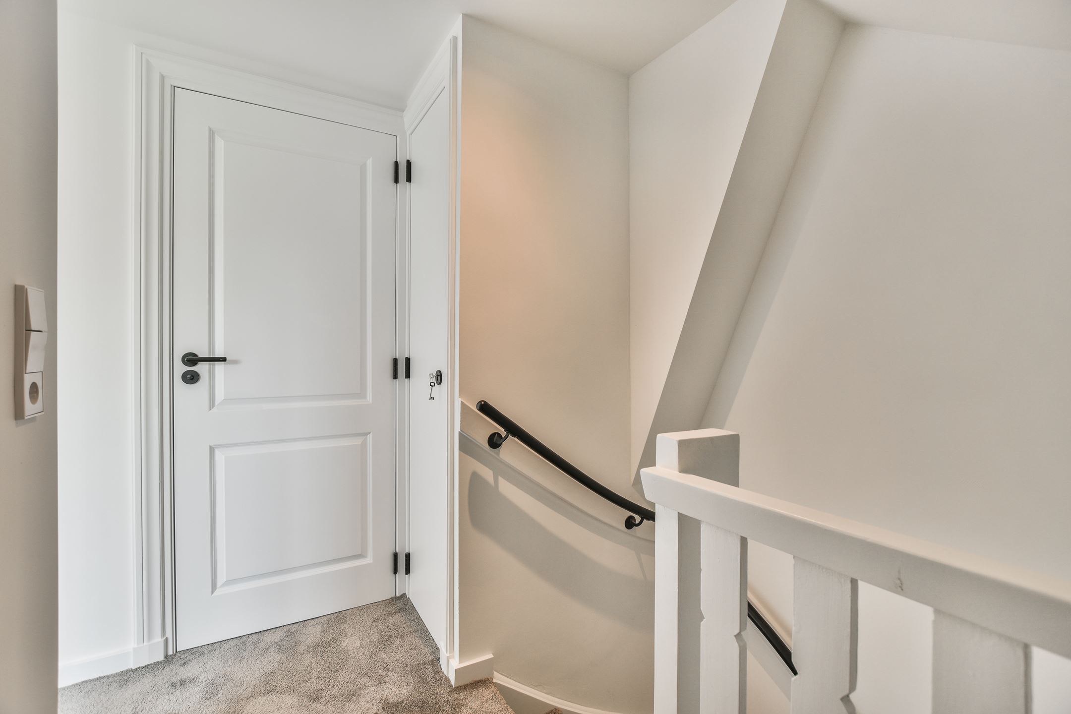 Bekijk Glad stucwerk wanden en plafonds luxe eengezinswoning is Amstelveen foto 31