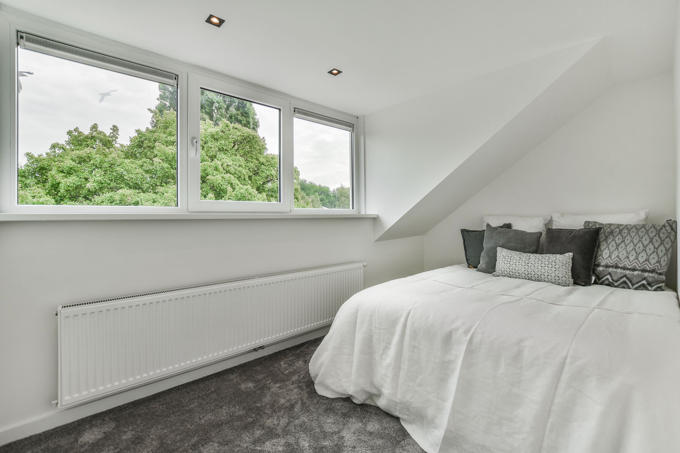 Bekijk Glad stucwerk wanden en plafonds luxe eengezinswoning is Amstelveen foto 32