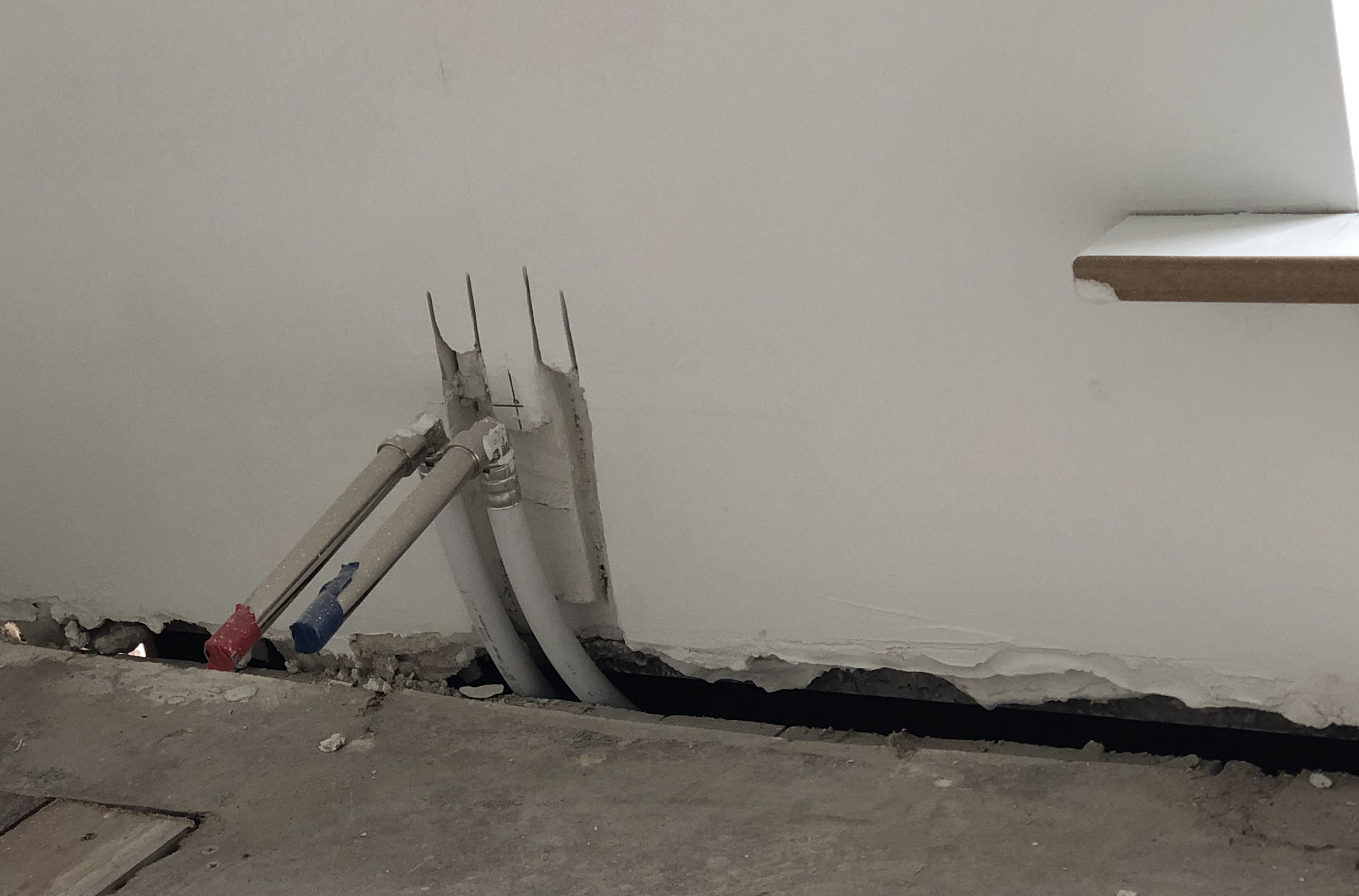 Bekijk Glad stucwerk van alle wanden en plafonds inclusief schilderwerk volledige huis foto 4