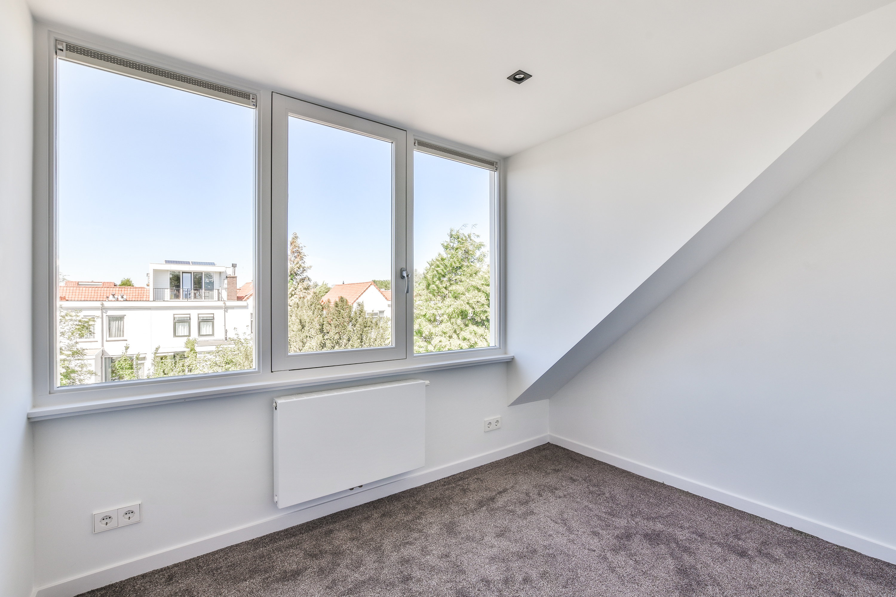 Bekijk Glad stucwerk van alle wanden en plafonds inclusief schilderwerk volledige huis foto 19