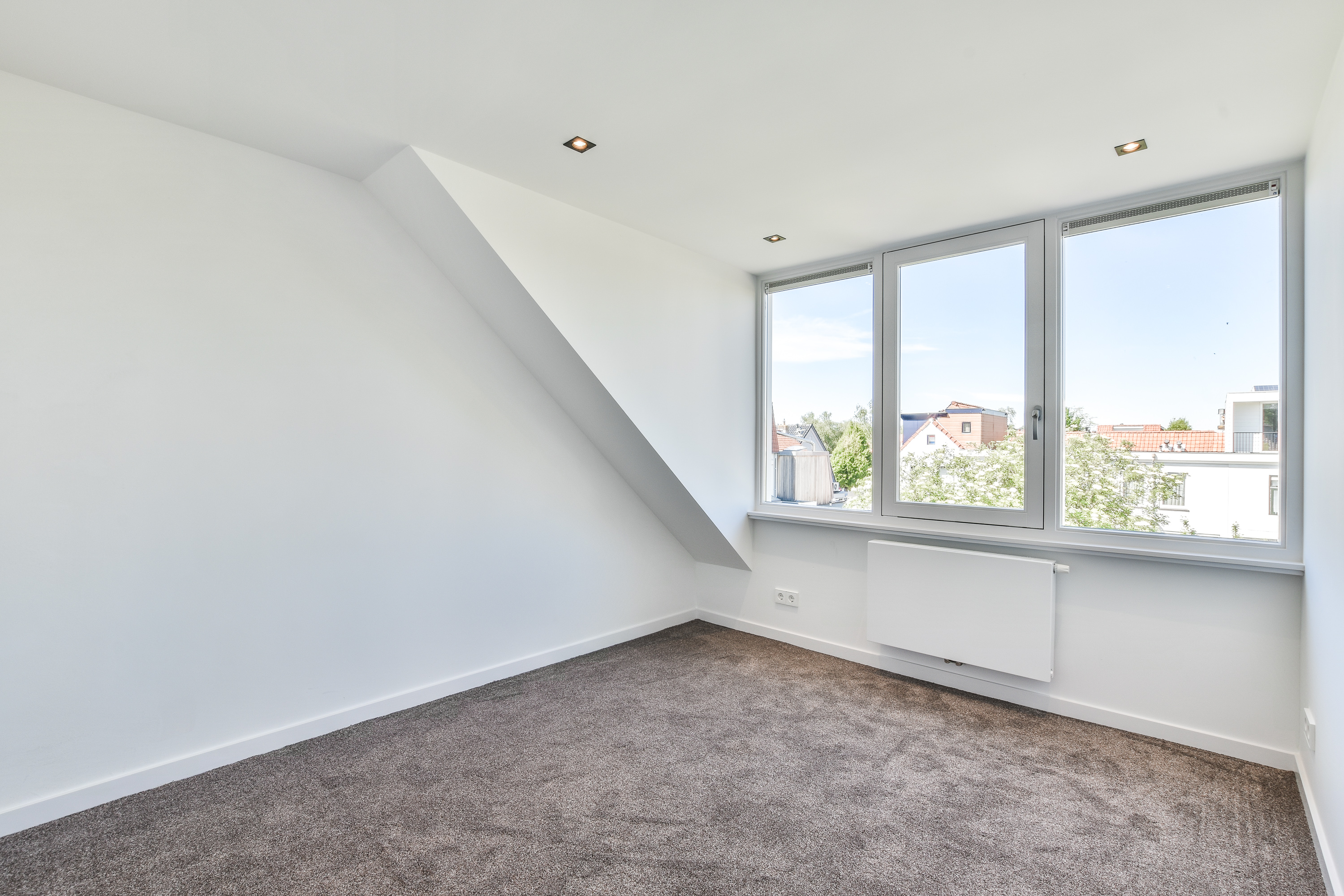 Bekijk Glad stucwerk van alle wanden en plafonds inclusief schilderwerk volledige huis foto 20