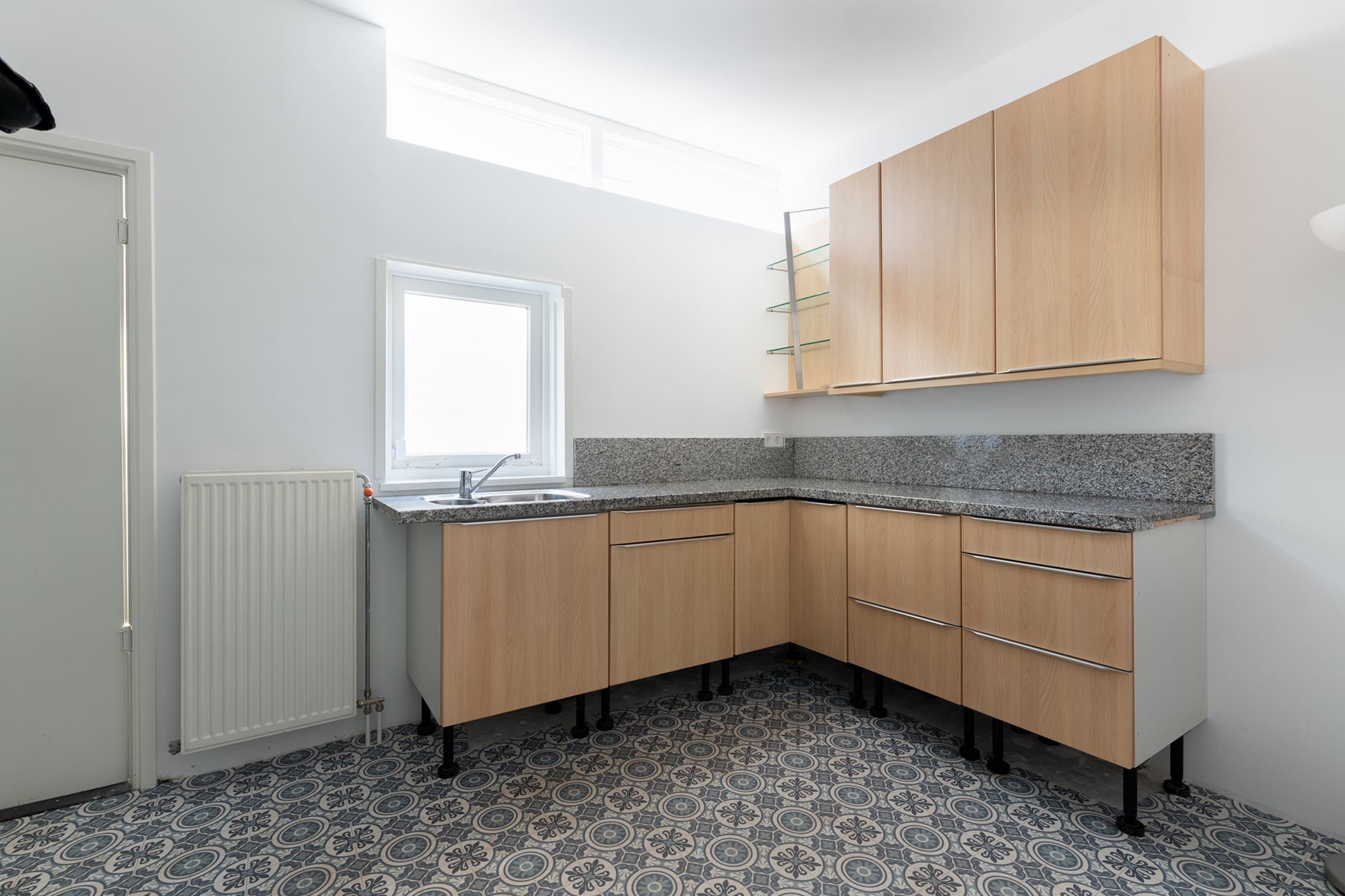 Bekijk Volledige renovatie, stuc en schilderwerk wanden en plafond, ramen deuren en gevels foto 28
