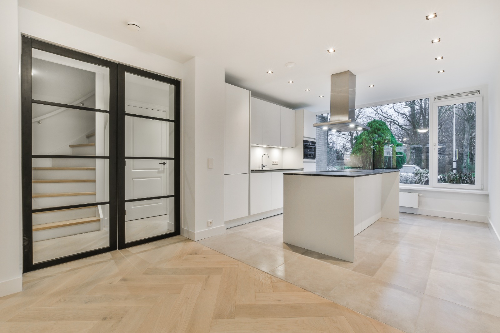 Bekijk Volledige hoekwoning stucwerk en schilderen in Amstelveen foto 33