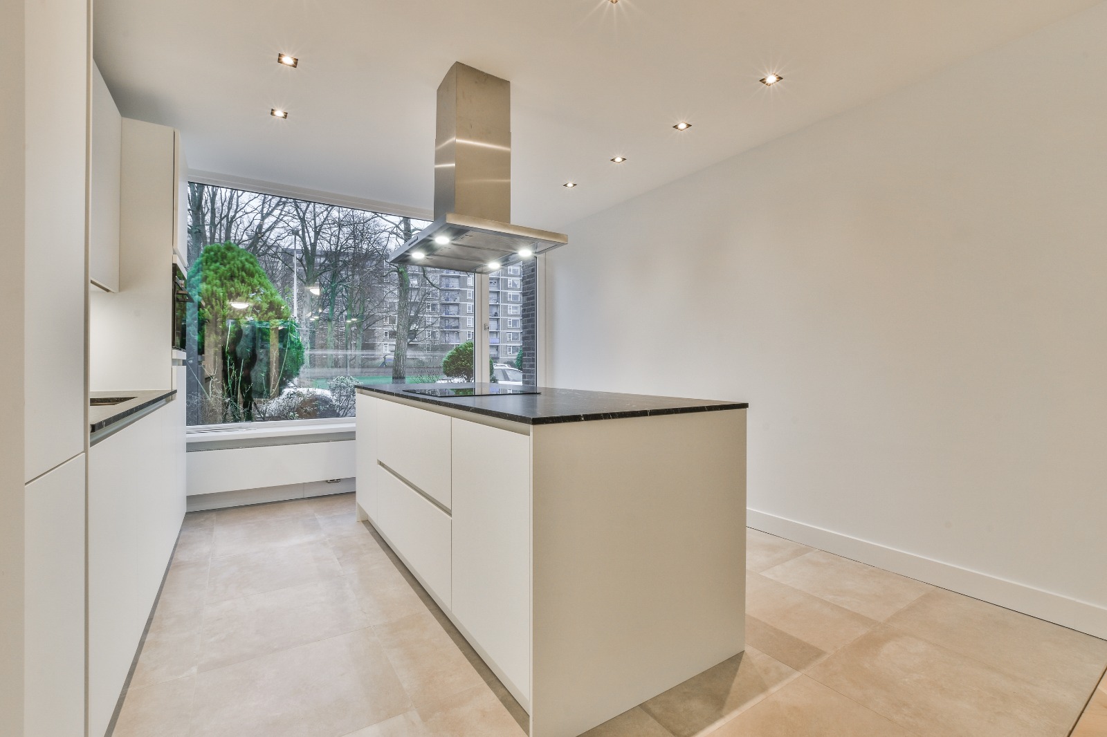 Bekijk Volledige hoekwoning stucwerk en schilderen in Amstelveen foto 38