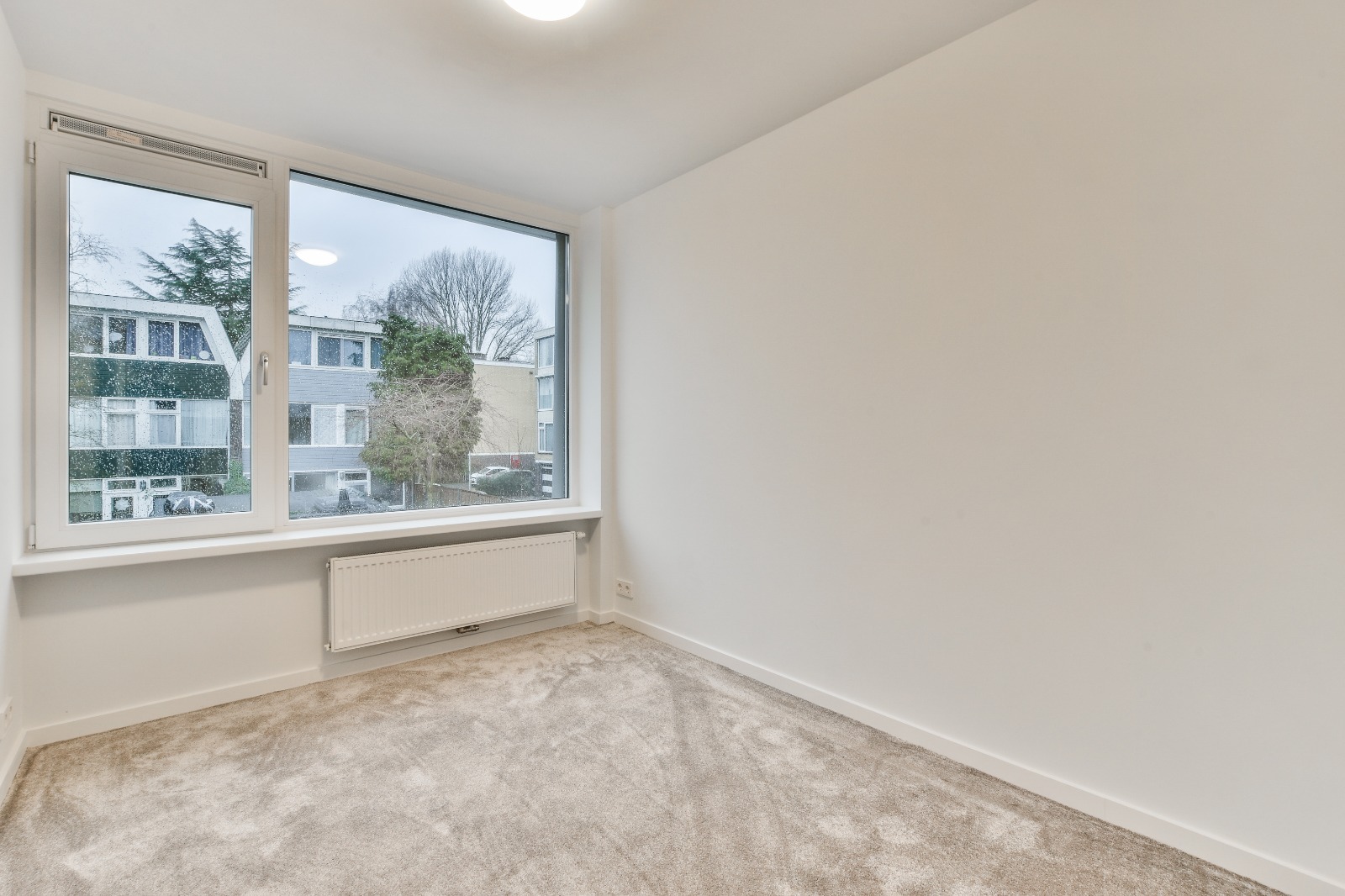 Bekijk Volledige hoekwoning stucwerk en schilderen in Amstelveen foto 56