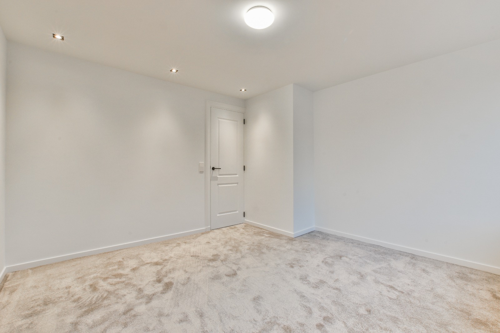 Bekijk Volledige hoekwoning stucwerk en schilderen in Amstelveen foto 62
