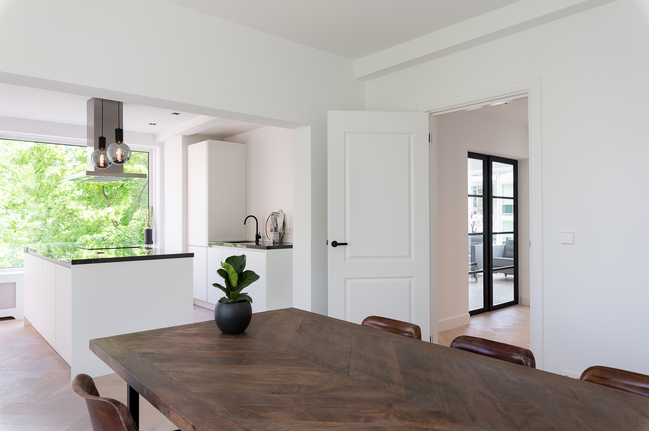 Bekijk Luxe appartement van 2 verdieping super strak gemaakt foto 19