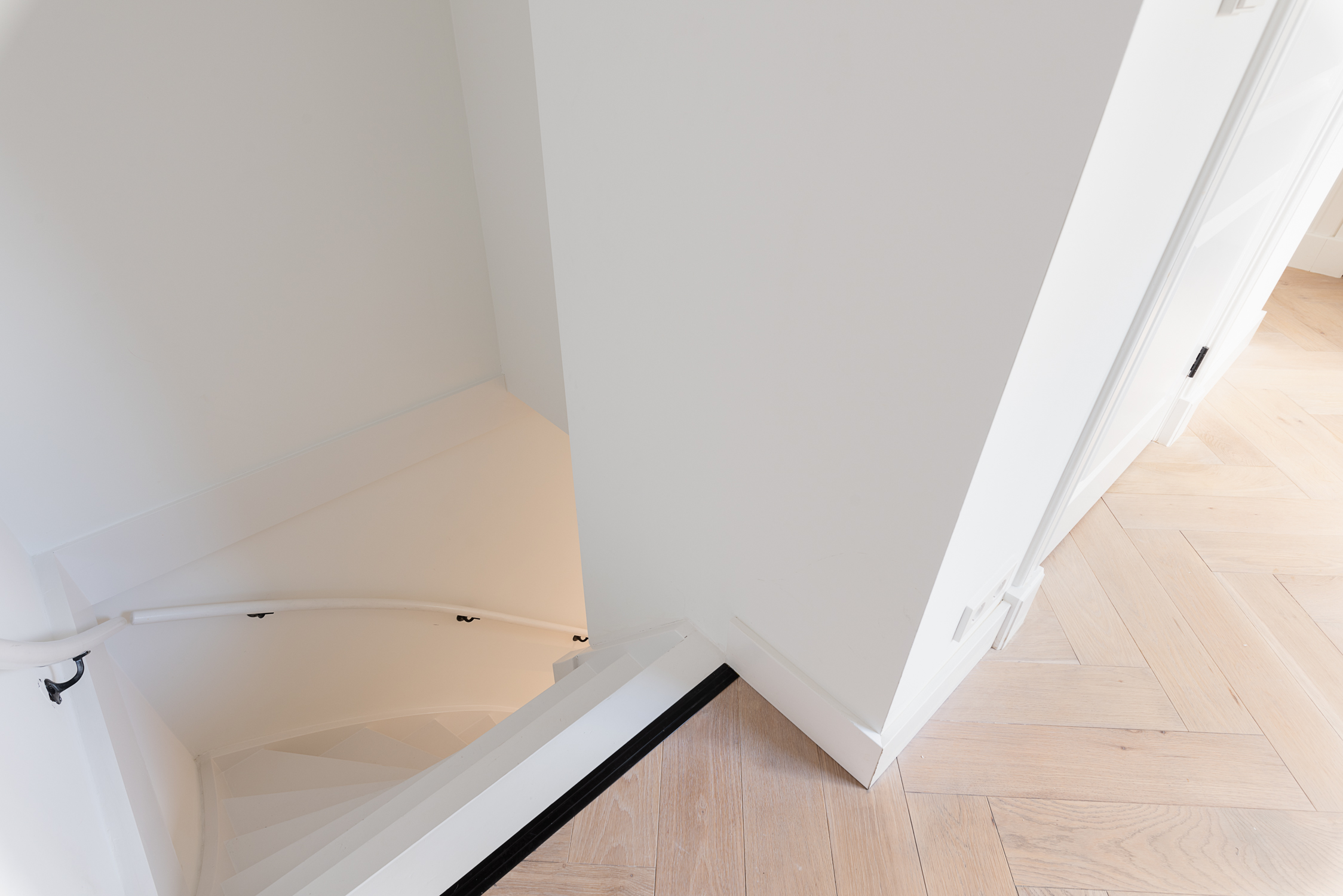 Bekijk Luxe appartement van 2 verdieping super strak gemaakt foto 32