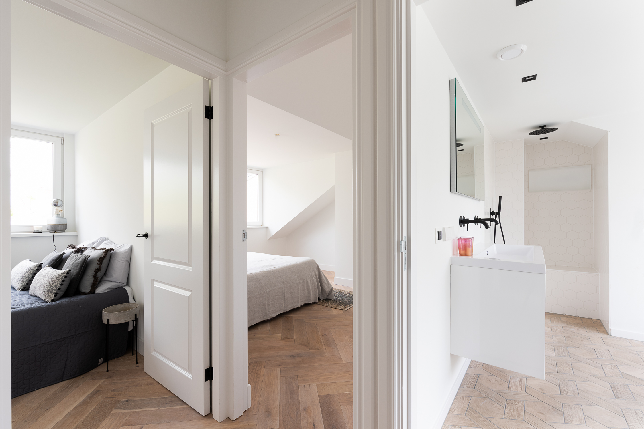 Bekijk Luxe appartement van 2 verdieping super strak gemaakt foto 34