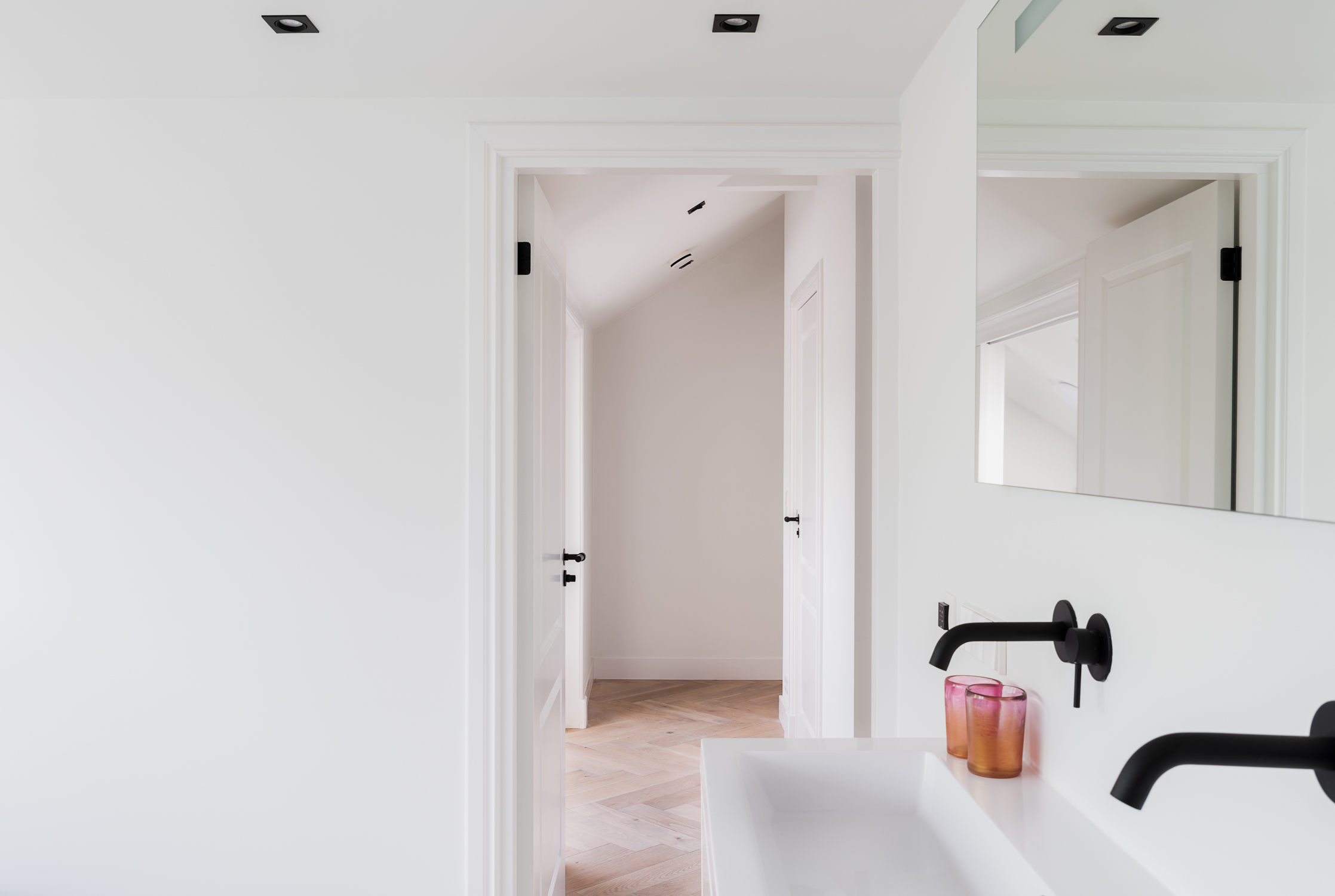 Bekijk Luxe appartement van 2 verdieping super strak gemaakt foto 40