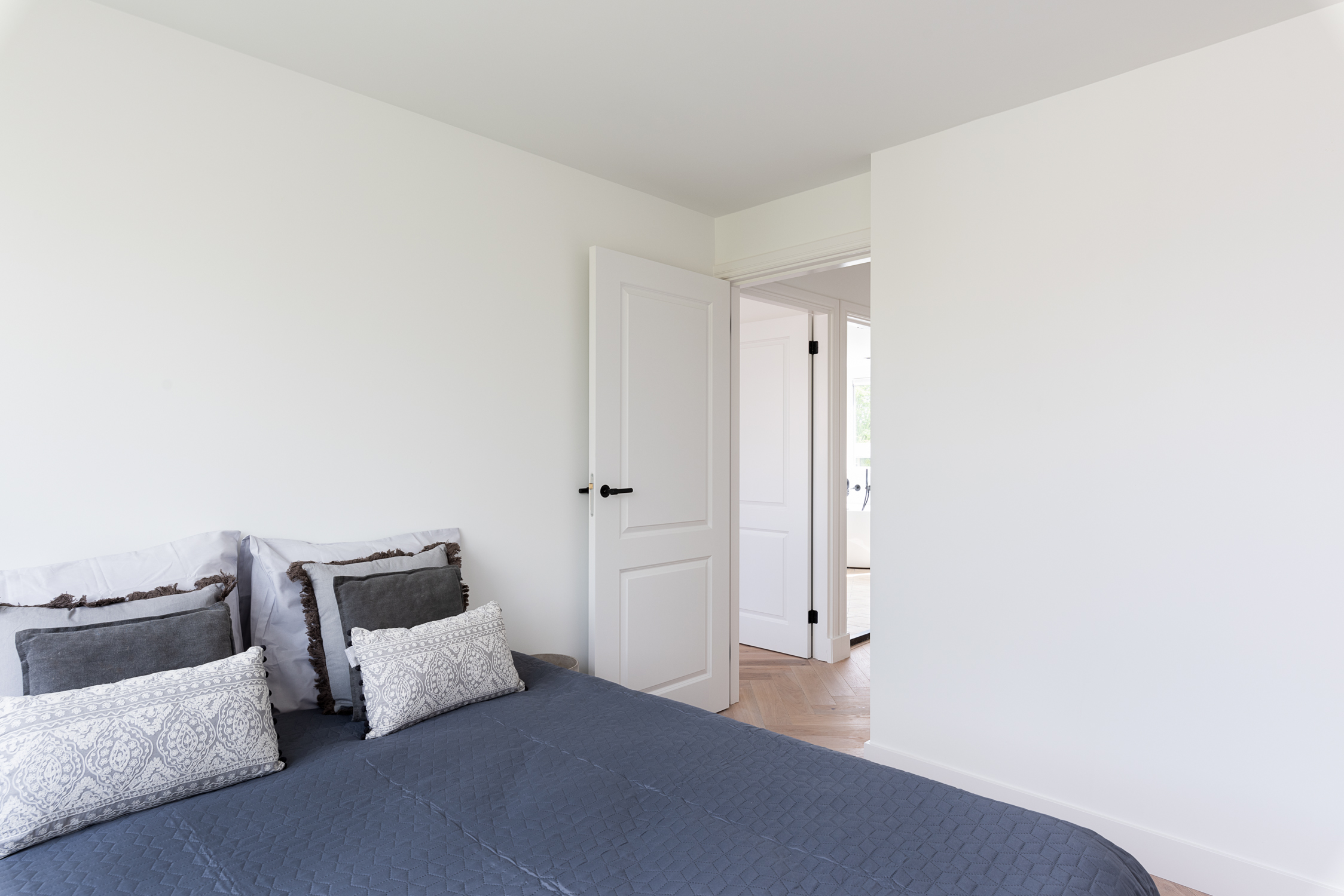 Bekijk Luxe appartement van 2 verdieping super strak gemaakt foto 43
